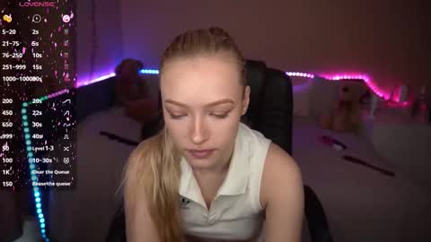 Amanda online show from November 24, 2025, 6:35 am