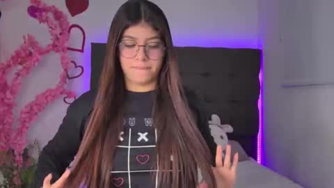 Snapshot of amandabrooks_18 chatting on March 1, 2026, 2:35 am Amanda online show from March 1, 2026, 2:35 am