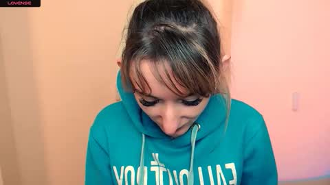 Snapshot of amandasentin chatting on November 11, 2025, 9:42 am Amanda online show from November 11, 2025, 9:42 am