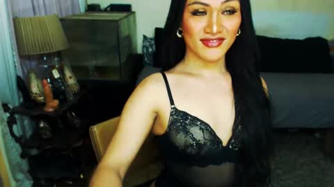 Snapshot of amandawildsexxx chatting on March 25, 2026, 11:44 pm Suzie online show from March 25, 2026, 11:44 pm