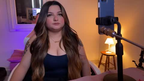 Amandha online show from November 1, 2025, 8:22 pm