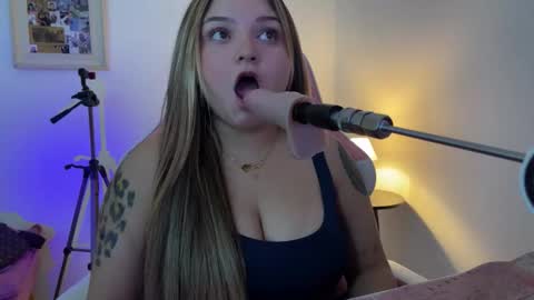 Amandha online show from March 9, 2026, 6:56 pm