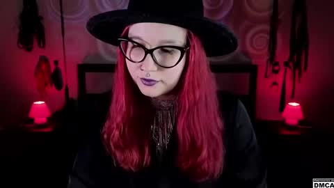 Goddess Amanita online show from February 6, 2025, 10:04 am