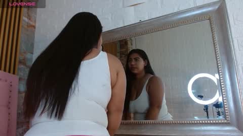 Snapshot of amara__hank chatting on November 10, 2025, 1:43 pm amara__hank online show from November 10, 2025, 1:43 pm