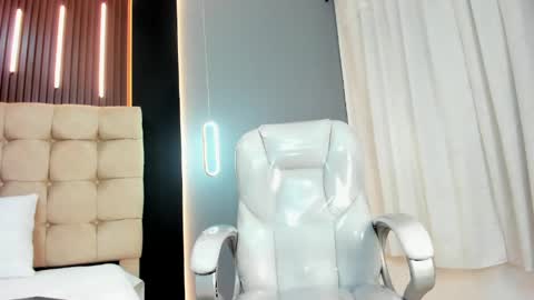      online show from May 22, 2026, 2:44 pm