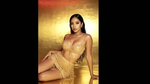 Snapshot of amara_lux chatting on November 19, 2025, 4:51 pm Amara Lux online show from November 19, 2025, 4:51 pm