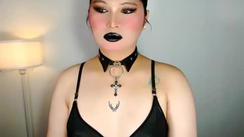 Snapshot of amara_perry30 chatting on April 24, 2026, 7:00 am Amara online show from April 24, 2026, 7:00 am