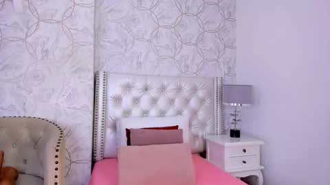 amara_rousse online show from November 20, 2025, 11:32 am