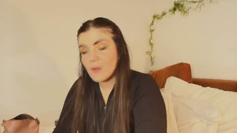 Snapshot of amara_vega chatting on July 13, 2026, 2:03 am Amara Vega online show from July 13, 2026, 2:03 am
