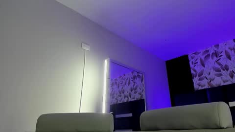 Emily online show from November 5, 2025, 10:37 am