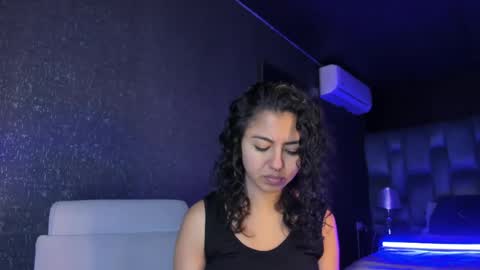 Snapshot of amarettho chatting on May 22, 2026, 11:16 am Emily online show from May 22, 2026, 11:16 am
