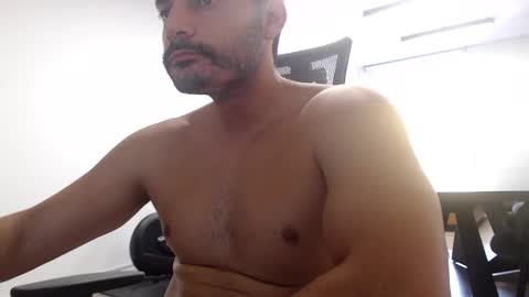 amateurmilk30 online show from April 17, 2026, 7:06 pm