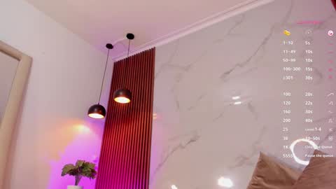 Snapshot of amatiista_12 chatting on December 13, 2024, 11:28 pm A M A T I S T A online show from December 13, 2024, 11:28 pm