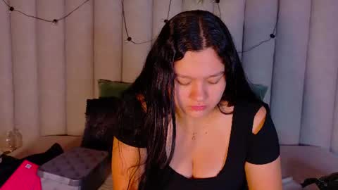 Snapshot of amatistasky__ chatting on June 16, 2026, 11:35 am AMATISTA online show from June 16, 2026, 11:35 am
