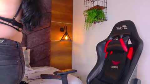 Snapshot of amatistasky__ chatting on June 22, 2026, 10:34 am AMATISTA online show from June 22, 2026, 10:34 am