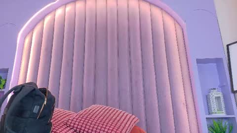 Snapshot of amatistasky__ chatting on June 25, 2026, 11:26 am AMATISTA online show from June 25, 2026, 11:26 am