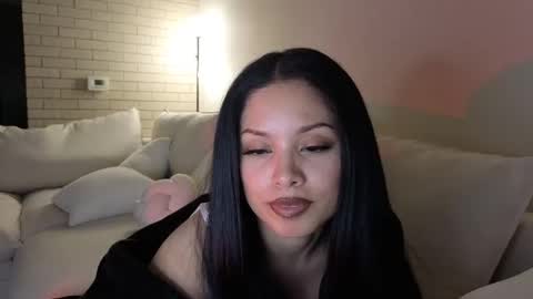 amaya_floress online show from April 2, 2026, 5:49 am