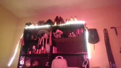 Snapshot of amayamillarodriguez chatting on December 28, 2024, 8:48 am amayamillarodriguez online show from December 28, 2024, 8:48 am