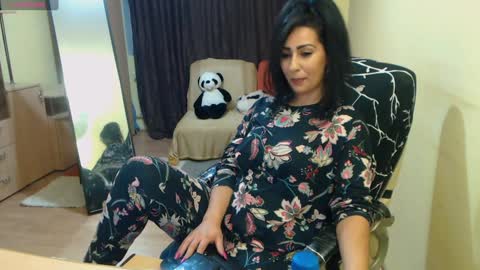 Snapshot of amazinerika chatting on December 10, 2024, 11:19 pm Amazinerika online show from December 10, 2024, 11:19 pm