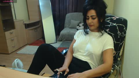 Snapshot of amazinerika chatting on January 22, 2025, 10:40 am Amazinerika online show from January 22, 2025, 10:40 am