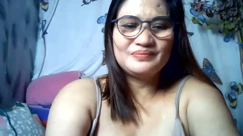 Snapshot of amazing_angel22 chatting on June 27, 2026, 3:00 am amazing angel online show from June 27, 2026, 3:00 am