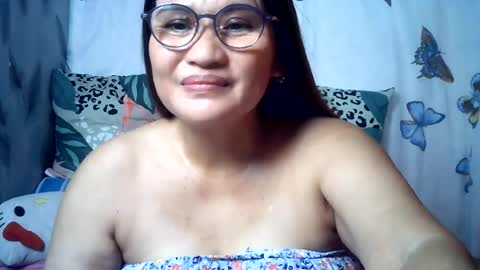Snapshot of amazing_angel22 chatting on July 10, 2026, 3:22 am amazing angel online show from July 10, 2026, 3:22 am