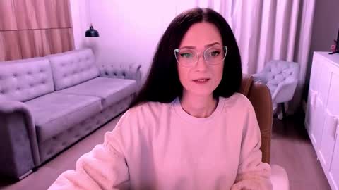 Snapshot of amazingeyes89 chatting on April 2, 2026, 9:40 am Izza online show from April 2, 2026, 9:40 am