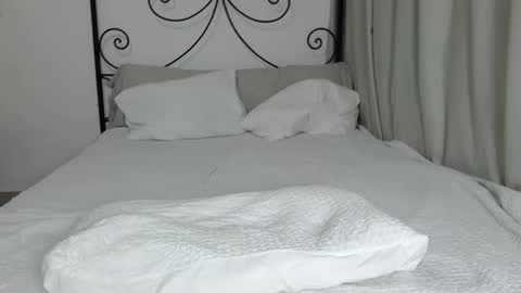 amazingsexygirl online show from March 12, 2026, 1:01 am