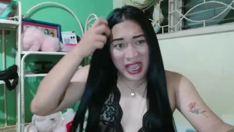 amazingtrixie online show from May 4, 2026, 10:44 am