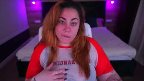 Ellie online show from September 15, 2025, 8:42 pm