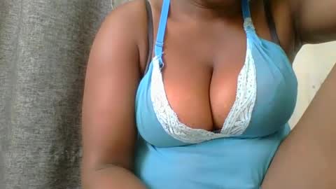 Snapshot of ambar_jasiri chatting on December 28, 2024, 9:52 am Mia online show from December 28, 2024, 9:52 am