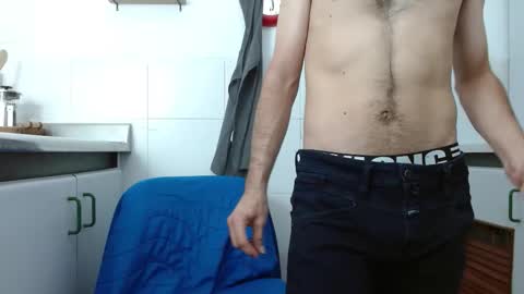 Snapshot of ambar_mds chatting on September 28, 2025, 2:11 pm Sebas online show from September 28, 2025, 2:11 pm