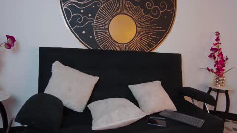 Ambar online show from February 18, 2025, 8:03 pm