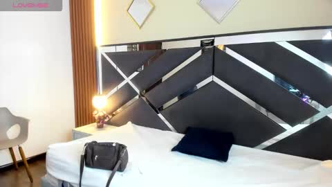 Ambar Ross online show from March 21, 2026, 12:54 pm