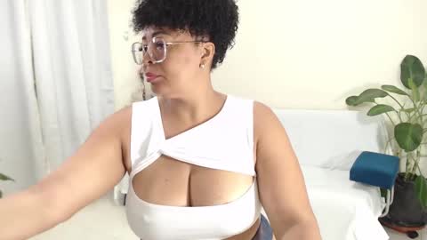  Amber Sofhia  online show from February 20, 2025, 1:03 am