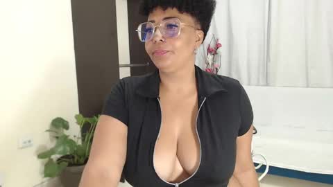  Amber Sofhia  online show from February 27, 2025, 9:25 pm