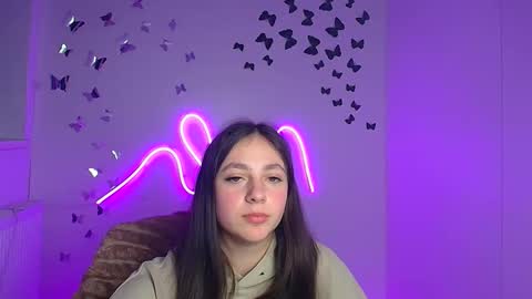 Snapshot of amber__r chatting on April 18, 2026, 7:58 pm Amber online show from April 18, 2026, 7:58 pm