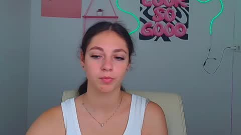 Snapshot of amber__r chatting on July 18, 2026, 5:44 am Amber online show from July 18, 2026, 5:44 am