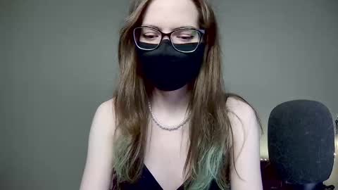 Amber non-nude model online show from November 29, 2025, 1:30 am