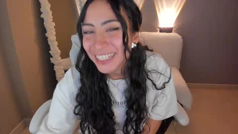 Snapshot of amber_curly chatting on February 16, 2025, 8:55 pm amber_curly online show from February 16, 2025, 8:55 pm