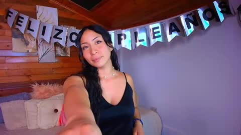 amber_curly online show from September 25, 2025, 9:40 pm