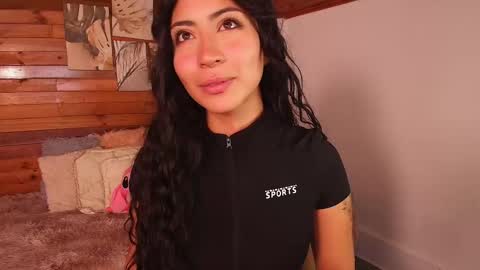 Snapshot of amber_curly chatting on November 8, 2025, 5:56 pm amber_curly online show from November 8, 2025, 5:56 pm