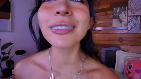 Snapshot of amber_curly chatting on May 5, 2026, 8:06 pm amber_curly online show from May 5, 2026, 8:06 pm