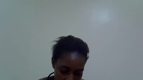 amber_cutie2 online show from March 11, 2025, 10:42 pm