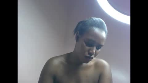 Snapshot of amber_cutie2 chatting on April 21, 2026, 2:26 am amber_cutie2 online show from April 21, 2026, 2:26 am