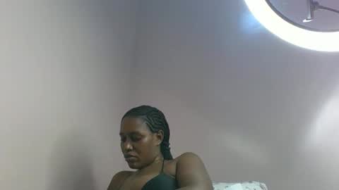 Snapshot of amber_cutie2 chatting on May 16, 2026, 2:19 am amber_cutie2 online show from May 16, 2026, 2:19 am