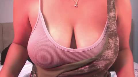 Snapshot of amber_demons chatting on April 1, 2026, 10:40 pm Amber Demons online show from April 1, 2026, 10:40 pm
