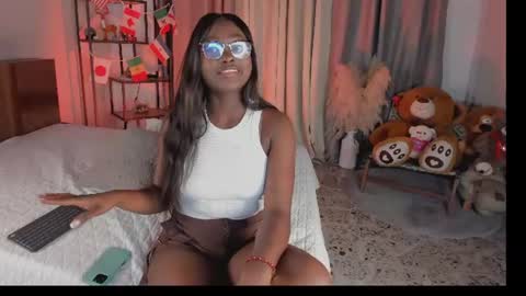 Snapshot of amber_maxwell chatting on July 6, 2026, 9:17 pm Amber online show from July 6, 2026, 9:17 pm