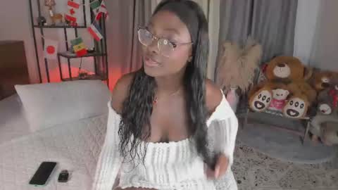Snapshot of amber_maxwell chatting on July 12, 2026, 9:17 pm Amber online show from July 12, 2026, 9:17 pm