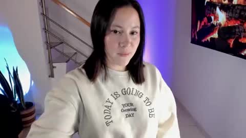 Vivi  online show from June 26, 2026, 1:32 am